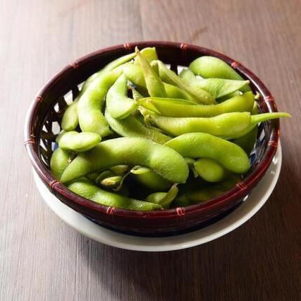 お通しの枝豆はお替り自由