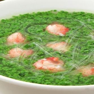 蟹肉フカヒレ翡翠スープ