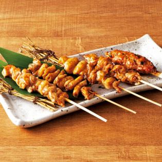 Assortment of 5 kinds of grilled skewers