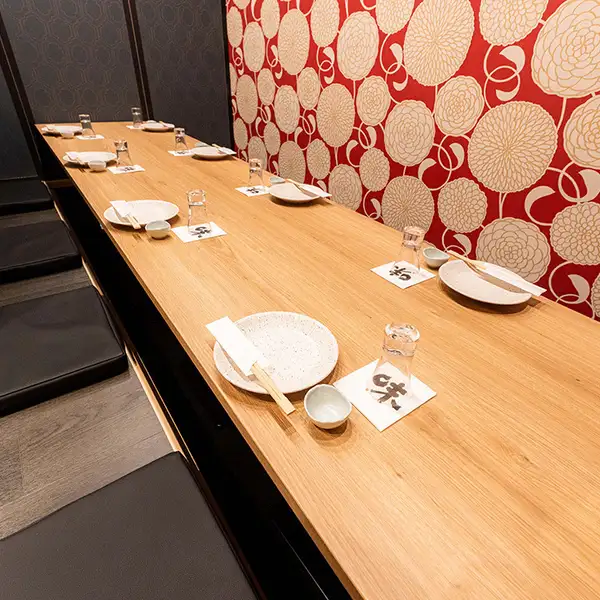 【気軽に立ち寄れる名古屋名物居酒屋】全席掘りごたつ完全個室!お仕事やお買い物の帰りに、手羽先を摘まみながらの一杯をお楽しみ下さい。〆のお食事も豊富にご用意しております。#豊橋#豊橋駅#豊橋駅前#昼飲み#ランチ#焼き鳥#手羽先#個室#飲み放題