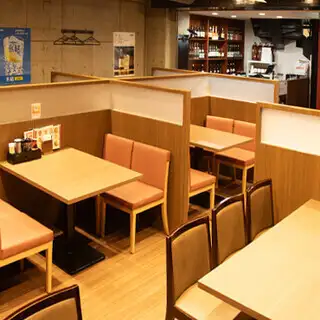 【カジュアルコース】餃子や唐揚げなど全8品×2時間飲み放題付 3980円(税込)