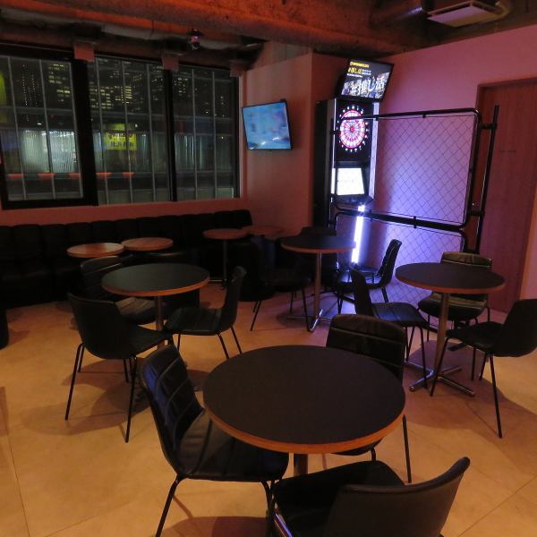 [Perfect for dates and birthdays!] The stylish and clean interior is perfect for casual fun with friends, drinking parties, karaoke, and even dates! At ZINO Shinbashi, you're free to sing, drink, and play! With nostalgic games from the past and the latest darts, it's a comfortable space where everyone can have fun without getting bored.