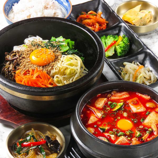 【特選ランチ】石焼ビビンバ定食や純豆腐チゲ定食など！