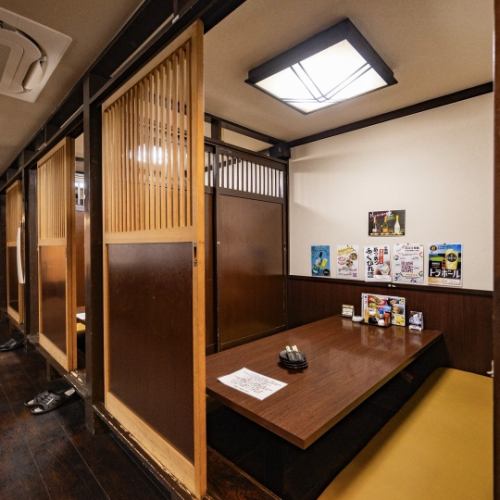 ≪30名様以上で貸切OK！≫店内貸切OK！30名様以上で承ります♪ご利用人数やご予算など、詳しくはお気軽にご相談下さいませ！！1階は35席、2階は50席でご利用可能です。階が分かれても問題ない場合は１・２階で85名までの貸切が可能です。