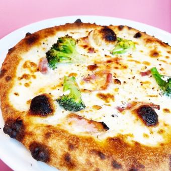 Bacon and Broccoli Pizza ~Mentaiko Flavor~