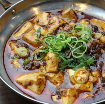 鶏肉とカシューナッツ辛味炒め/麻婆茄子/牛肉とピーマンの細切り炒め/牛ひき肉のレタス包み