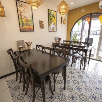 1Fテーブル席：2名×2、6名×2　/2Fテーブル：4名×5