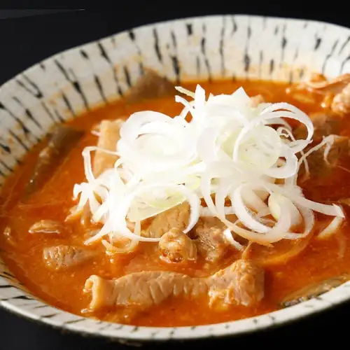 旨辛もつ煮込み