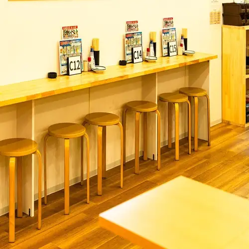 <p>おひとり様も大歓迎！居心地の良いカウンター席もございます◎お気軽にお越しください！</p>