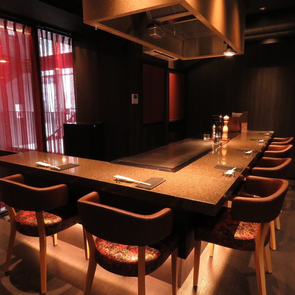 We can also accommodate completely private rooms for up to 10 people.You can spend luxurious time with your loved ones in a stylish private space.Please come to [Hakata no Ohka] for birthdays, anniversaries, proposals, etc.*If you wish to use a private room, a separate room fee of 5,500 yen (tax included) will be charged (for 2 hours).Please inquire when making a reservation.