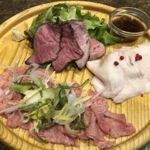 冷製肉３種盛り合わせ (牛タン、鶏ハム、ローストビーフ)