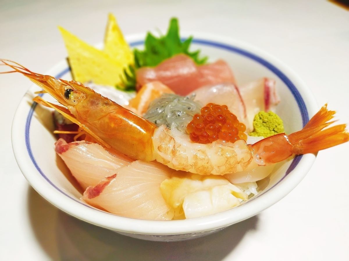 Kabun's prided seafood rice bowl ★Enjoy delicious, fresh fish♪