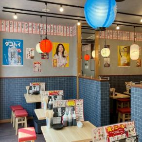 懐かしい雰囲気漂うレトロな店内♪。お一人様はもちろん会社の同僚の方たちと帰宅前に1杯、お気軽にふらっとお立ち寄りください！