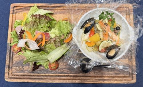 ６月1日～６月３０日限定　魚介のカルトッチョ