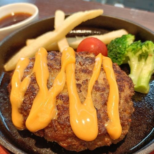 鉄板焼きハンバーグ