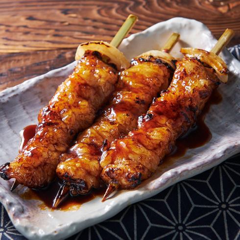 炭火で丁寧に仕上げる串焼は種類も豊富！食べ比べてみて下さい♪