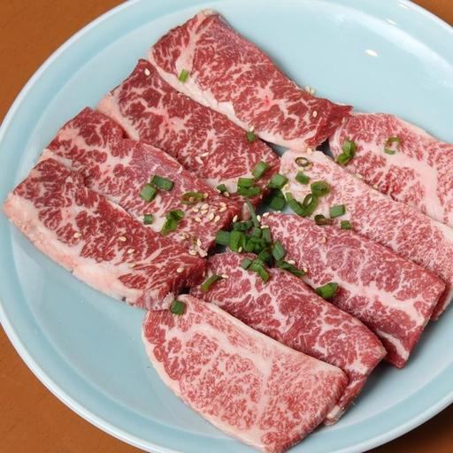 The luxurious meat that is particular about Wagyu spreads the flavor of fat throughout the mouth ♪