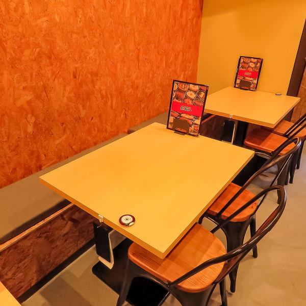 【お一人様でも複数人でも！】明るく開放的な店内は気取らずアットホームな雰囲気です◎焼肉だけでなく気軽に居酒屋感覚でもどうぞ！