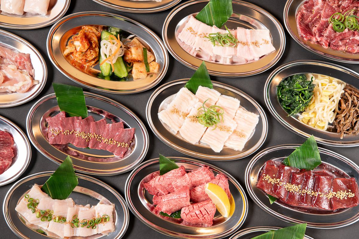溶岩プレートで焼いた旨味を閉じ込めふっくらジューシーなお肉をお楽しみください◎