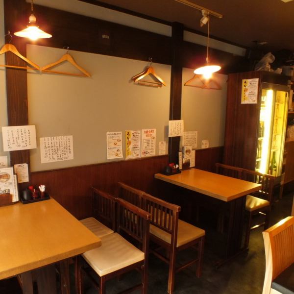 You can enjoy the sight which is cooking even from the table seat ♪ It is a seat recommended for small party banquets!