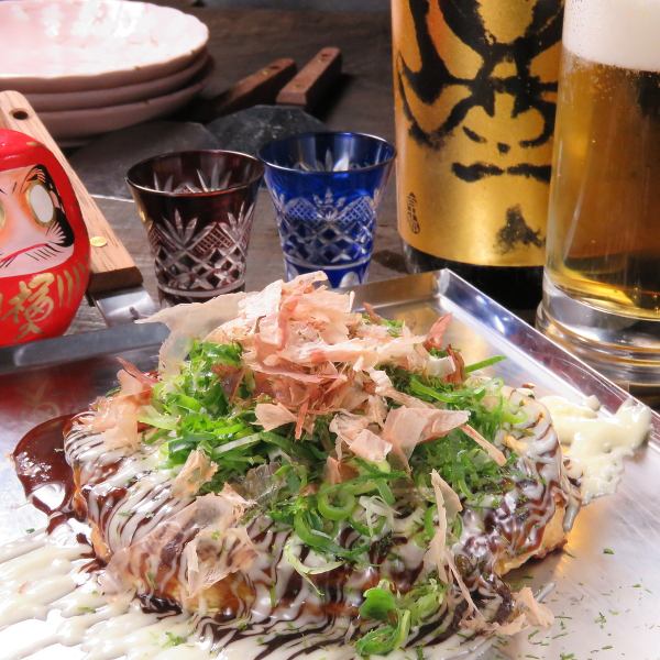 All kinds of okonomiyaki start at 1,100 JPY (incl. tax)! The feeling of being grilled on an iron plate in front of you doubles the fun and deliciousness!!
