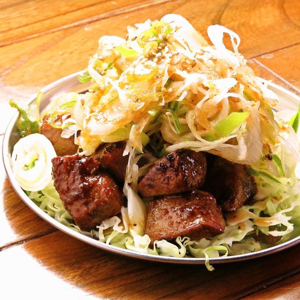 レバ嫌いの店主が試行錯誤の末、完成させた至極のレバ皿！