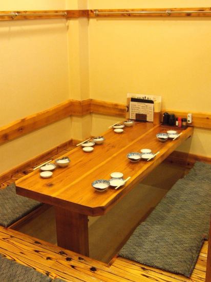 A private room with sunken kotatsu where you can stretch out your legs♪ Popular with women!