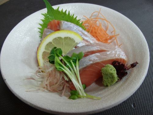 生鮭魚生魚片
