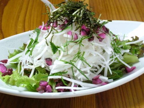 Radish salad pickled in green shiso and soba