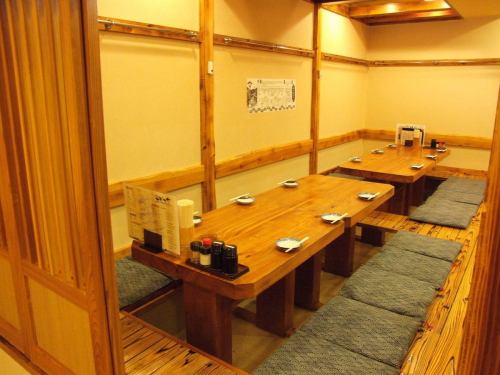 A tatami room for 4 to 6 people