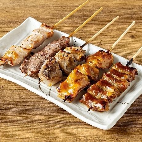 1本99円の名物やきとん!