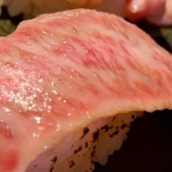葉山牛炙寿司コース※現金の場合4350円　三崎鮪と牛肉コース　出羽桜　八海山原酒《2時間飲》