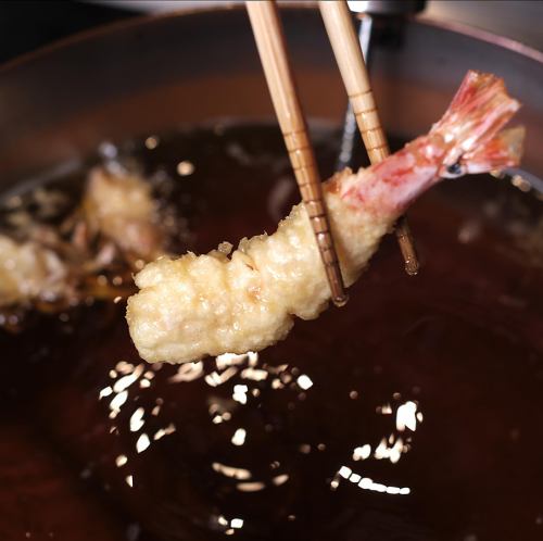 Freshly fried tempura by a craftsman