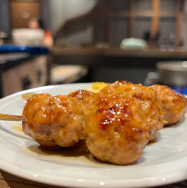 落ち着いた雰囲気で、炭火焼きの美味しい料理をリーズナブルに!