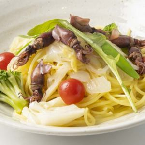 ホタルイカと初夏野菜のペペロンチーノ