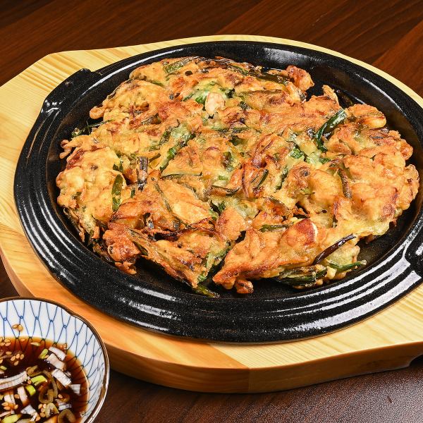 【韓国料理の定番！】≪手づくりで店自慢の逸品◎≫自家製チヂミ