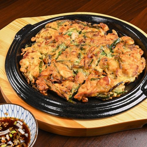 【韓国料理の定番！】≪手づくりで店自慢の逸品◎≫自家製チヂミ