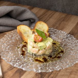 Shrimp and avocado tartare served with garlic toast