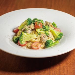 Cream: Salsiccia and broccoli cream sauce