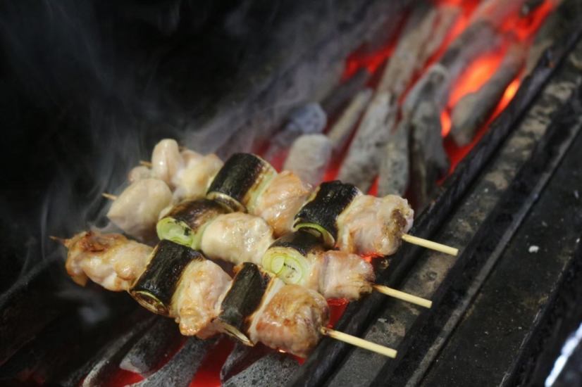 A charcoal-grilled shop that uses only the freshest fish and vegetables caught in the prefecture!