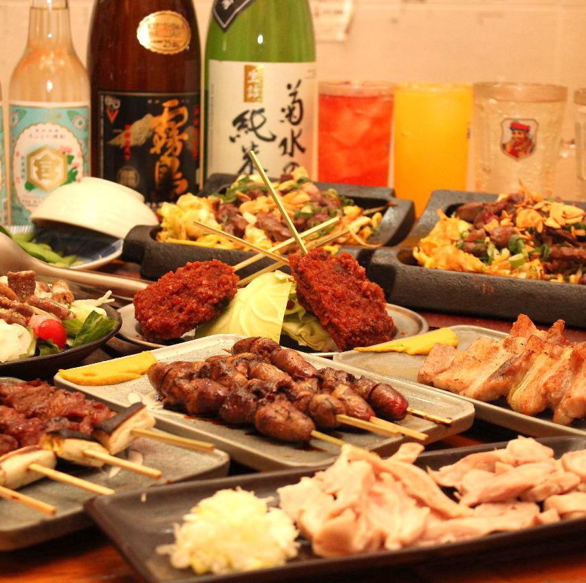 Enjoy the savory grilled meat such as yakitori and skewers