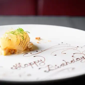 【記念日】【グルマンディナーコース】前菜2品、スープ、魚料理、肉料理、デザート全6品
