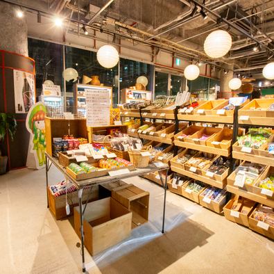 ご自宅で楽しめる！離島の厳選食材が並ぶ物販コーナー♪