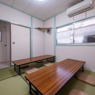 人数に合わせて半個室をご用意しております。落ち着いた雰囲気の中で、ゆっくりと会話や食事を楽しむことができます。デートや接待、女子会など、様々なシーンに最適♪プライベート感を大切にした空間で、特別なひとときをお過ごしください。美味しい料理と共に、心温まる時間をお楽しみいただけます。ぜひご利用ください♪