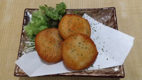 3 cheese potato mochi (butter/cod roe mayonnaise)
