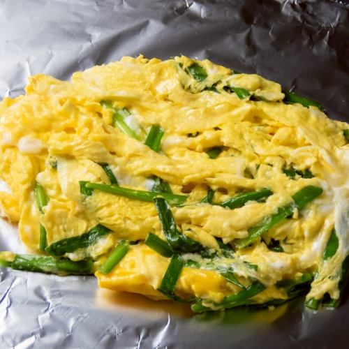 Fluffy chive and egg