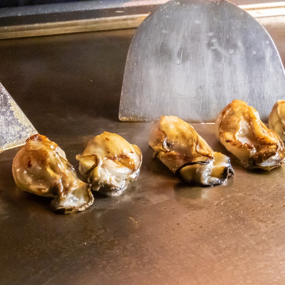 플립 리의 닛산 굴을 맛보십시오!