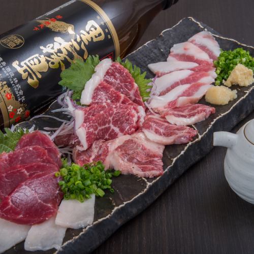 Horse meat sashimi platter (lean meat/sagari/futaegoshi/marbled meat)