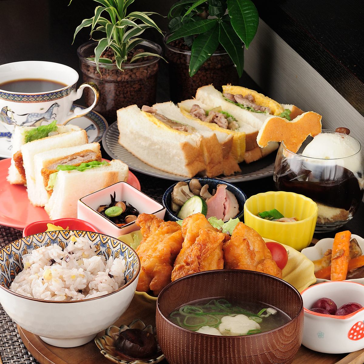 服部天神駅徒歩約1分◎こだわりの健康ランチ、カフェメニューをご用意しております