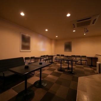 着席:20名様～40名様/立食:20名様～50名様　結婚式二次会や各種パーティーにご利用下さい！DJセット・カラオケ・プロジェクターなど機材も充実しております！